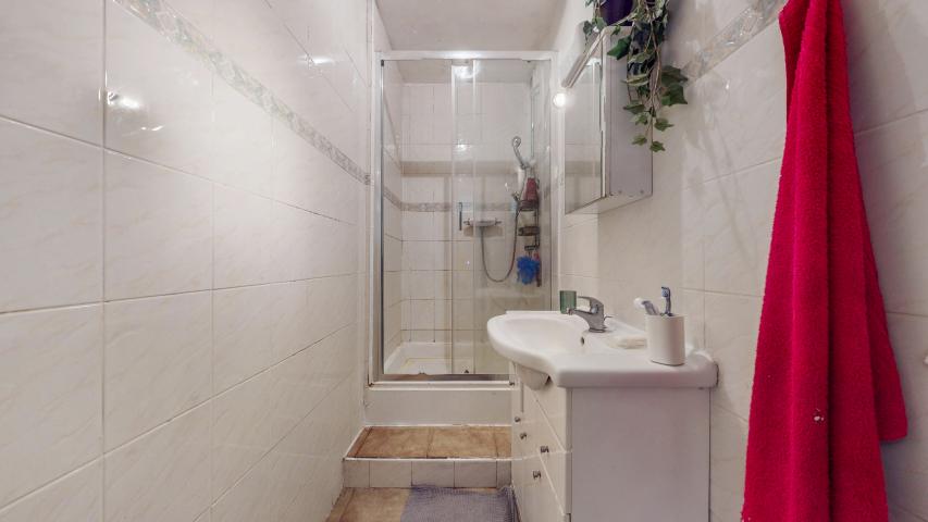 Modern Sharers Apartment Elstow Grange, Brondesbury Park